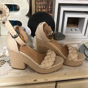 Oasis society California summer heels